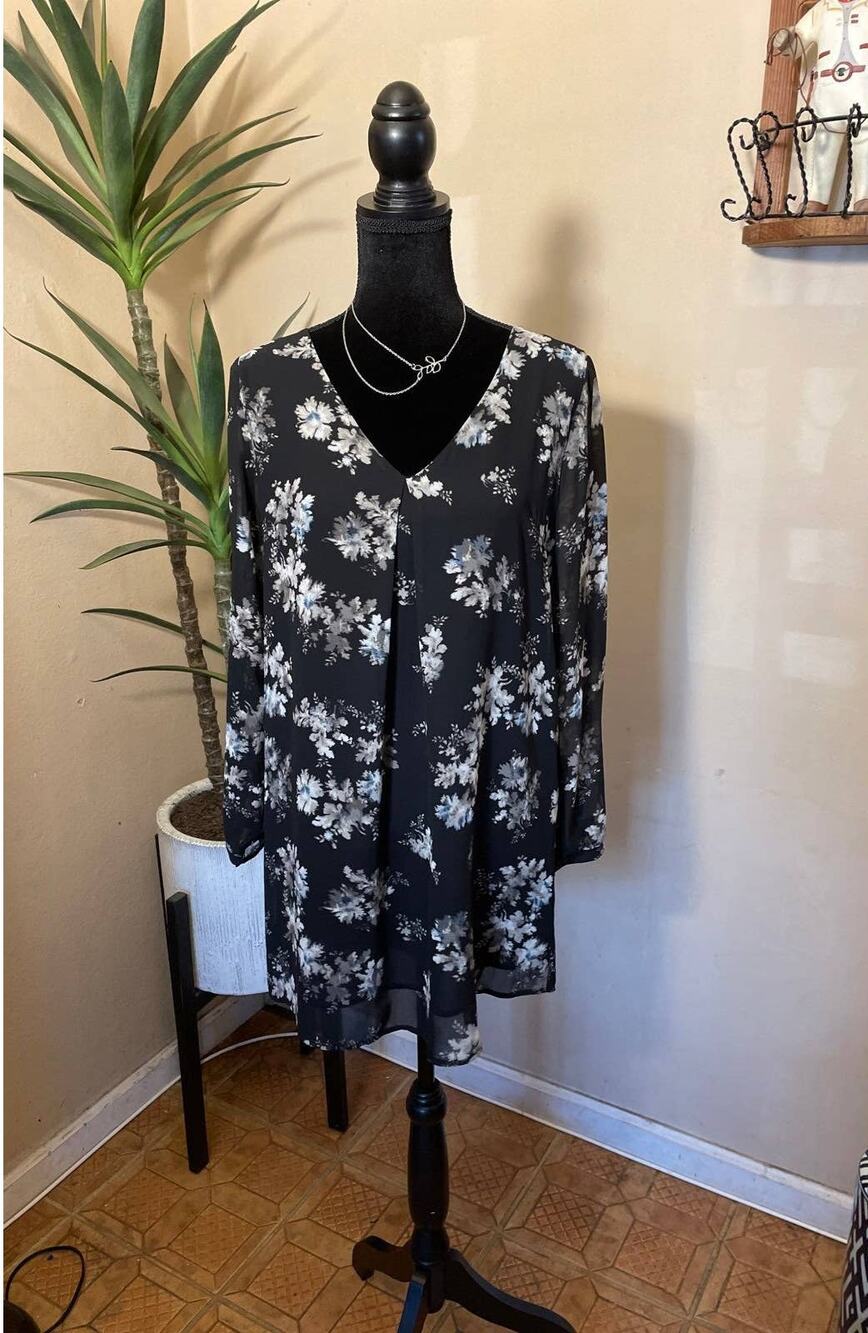 ASTR long sleeve shift dress